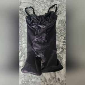 COPY - Miraclesuit Shapewear 36D